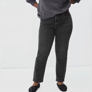 Everlane Curvy Cheeky Straight Jean